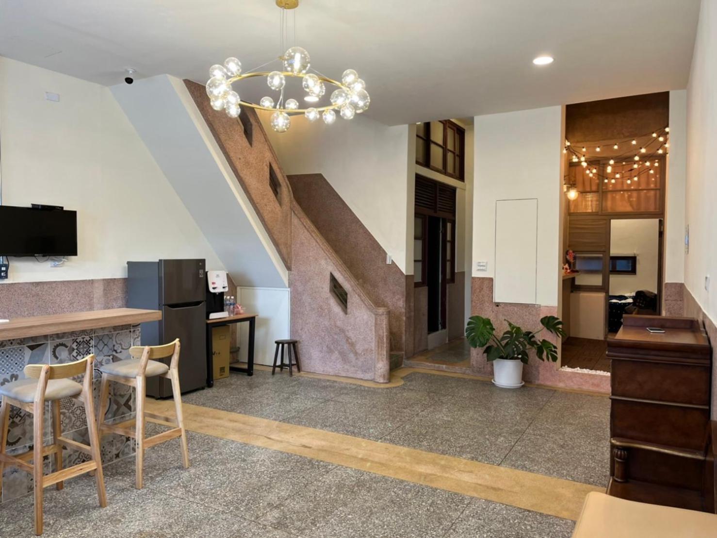 Green Only Homestay Тайнан Екстериор снимка