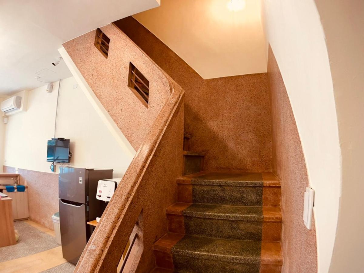 Green Only Homestay Тайнан Екстериор снимка