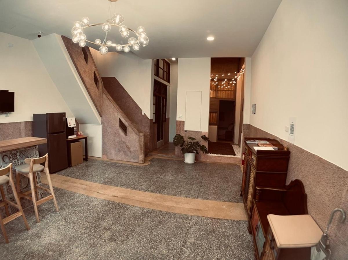 Green Only Homestay Тайнан Екстериор снимка