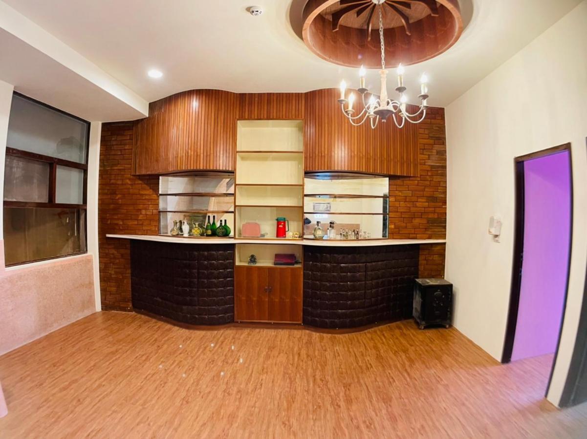 Green Only Homestay Тайнан Екстериор снимка