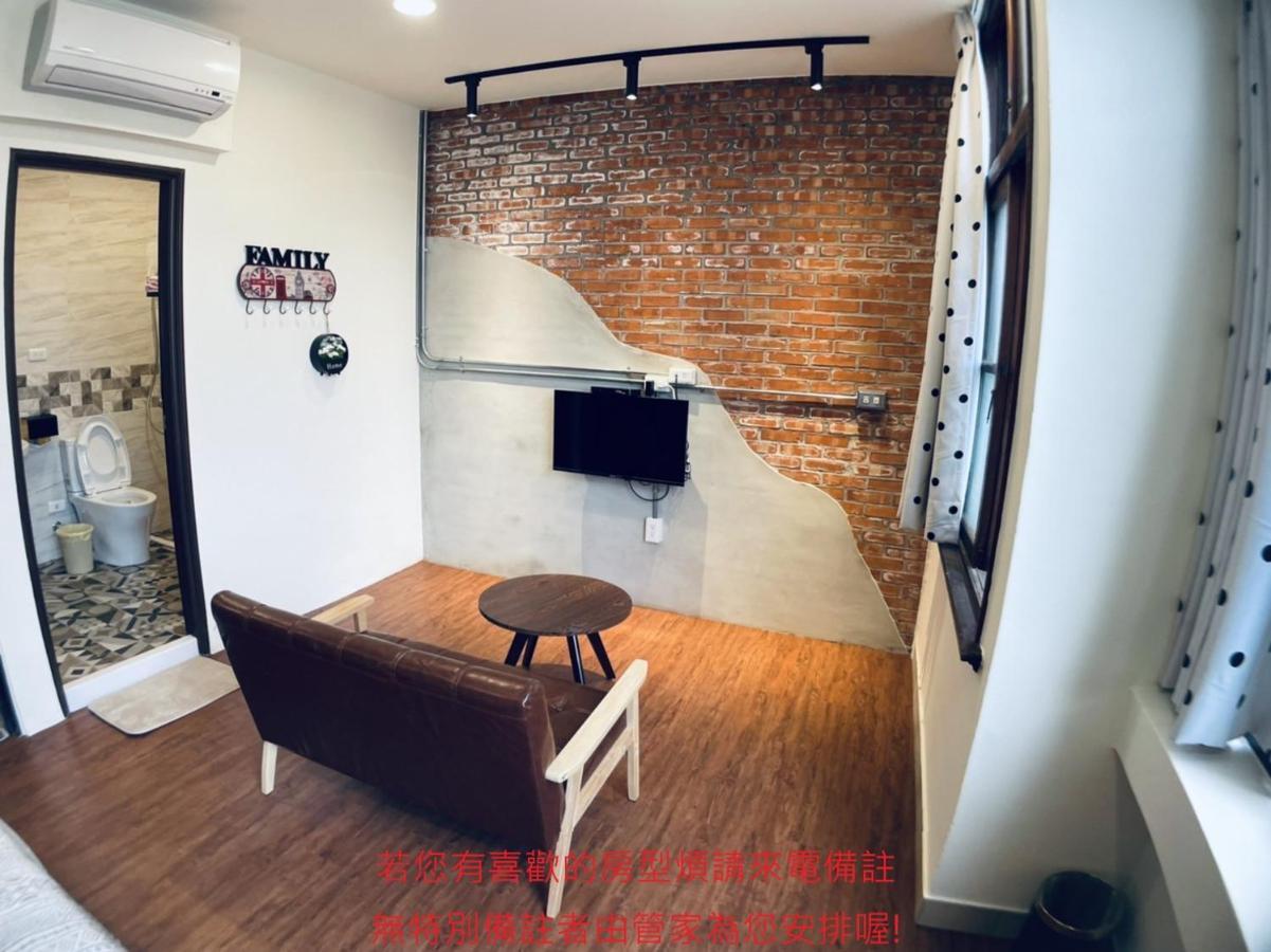 Green Only Homestay Тайнан Екстериор снимка