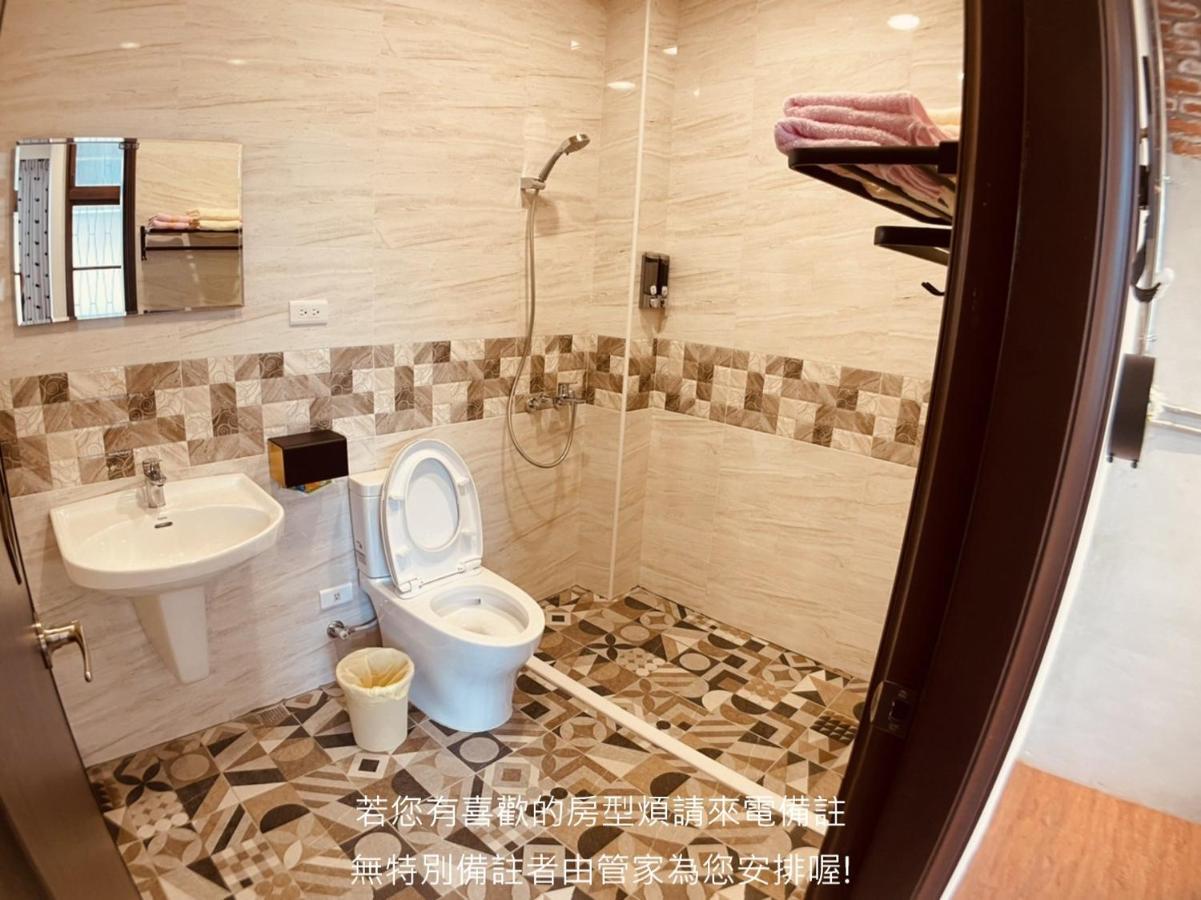 Green Only Homestay Тайнан Екстериор снимка