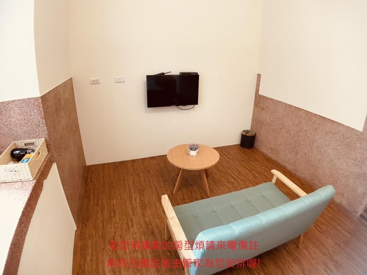 Green Only Homestay Тайнан Екстериор снимка